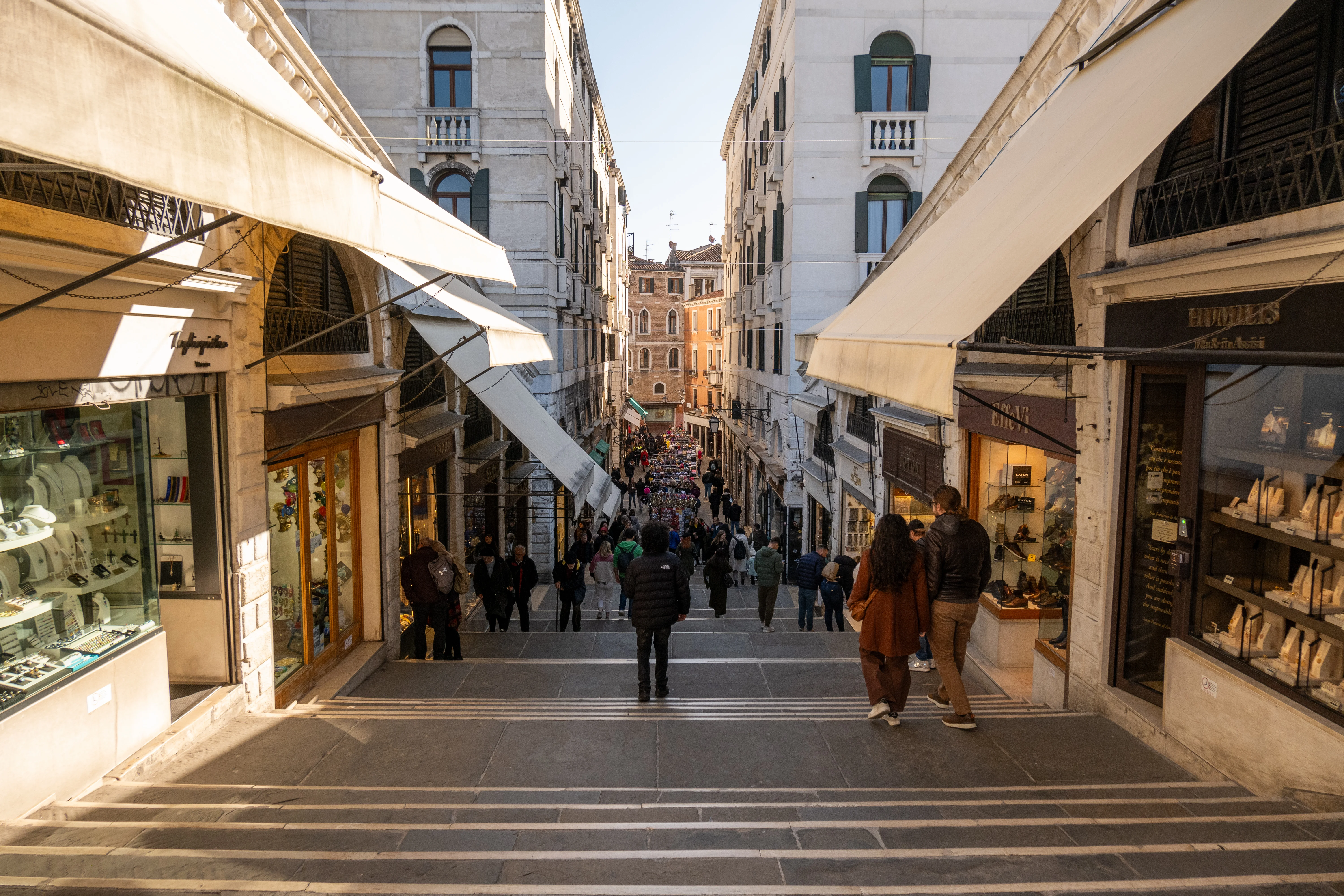 rialto stroll